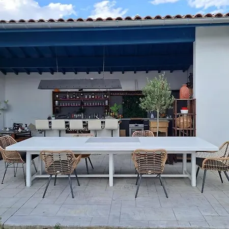 Belle Maison Basque Avec Piscine Arcangues