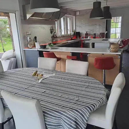 Belle Maison Basque Avec Piscine
