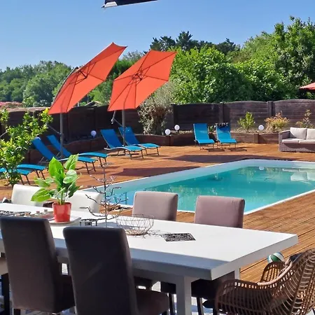 Belle Maison Basque Avec Piscine * Arcangues